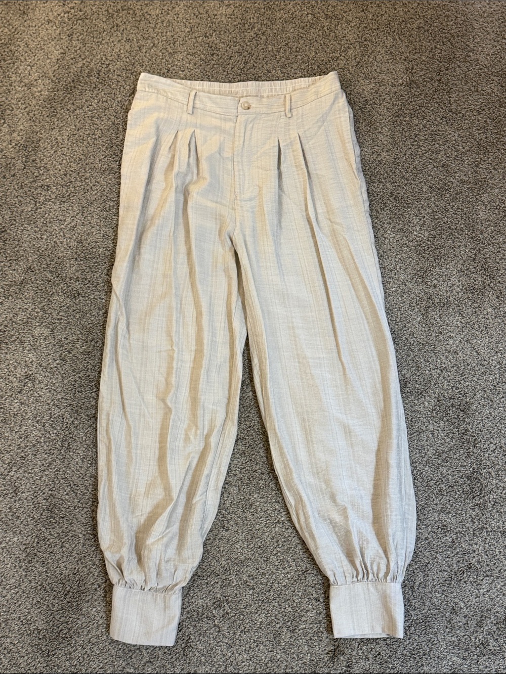 HYFVE Pleated Tapered Cuff Pants